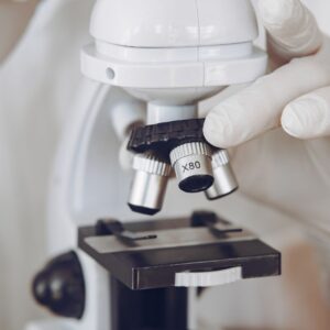 img of a lab worker